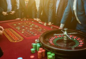 roulette betting men playing the roulette