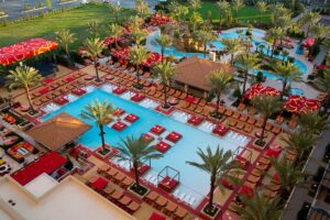 4 Exciting Highlights of Golden Nugget Pool and Cabanas: Dive into Fun!